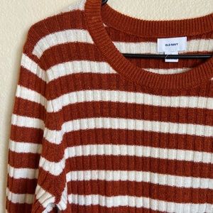 ORANGE OLD NAVY SWEATER